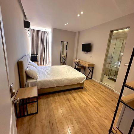 Amazon 8 Guesthouse Τίρανα Εξωτερικό φωτογραφία