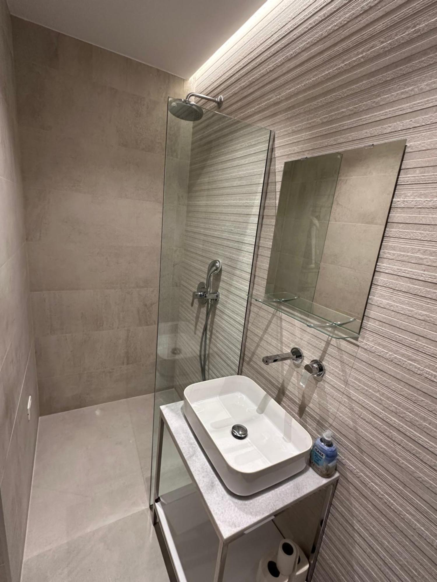 Amazon 8 Guesthouse Τίρανα Εξωτερικό φωτογραφία